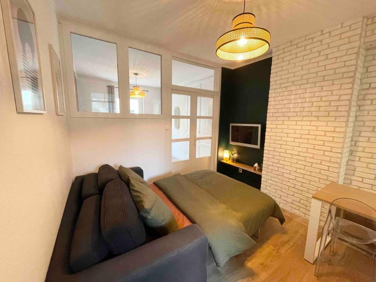 Chez Elo Apartment Tours Bagian luar foto